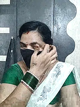 Snapshot of Leela_555 chatting on July 20, 12:40 pm Leela 555 online show from July 20, 12:40 pm