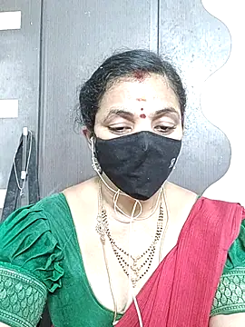 Snapshot of Leela_555 chatting on July 24, 3:48 am Leela 555 online show from July 24, 3:48 am