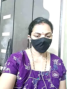 Snapshot of Leela_555 chatting on July 24, 11:58 pm Leela 555 online show from July 24, 11:58 pm