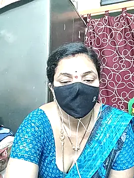 Snapshot of Leela_555 chatting on July 28, 3:21 pm Leela 555 online show from July 28, 3:21 pm