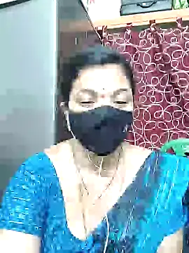 Snapshot of Leela_555 chatting on July 28, 7:04 pm Leela 555 online show from July 28, 7:04 pm