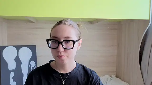  kitti meow  online show from June 28, 7:36 am