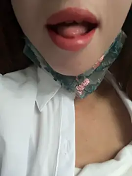 kiss loo online show from July 29, 11:58 pm