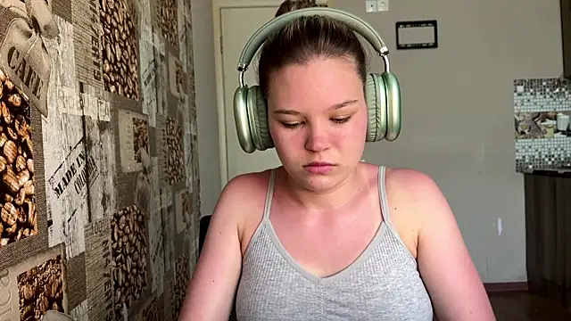 HellyRay online show from June 16, 1:03 pm