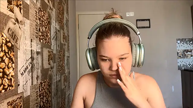 HellyRay online show from June 24, 1:32 pm