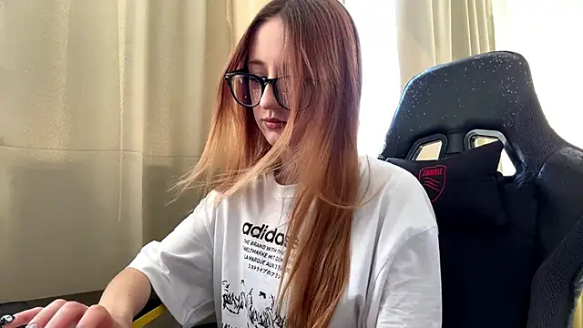 Snapshot of Sunshine_Kira chatting on May 31, 7:15 am Sunshine Kira online show from May 31, 7:15 am