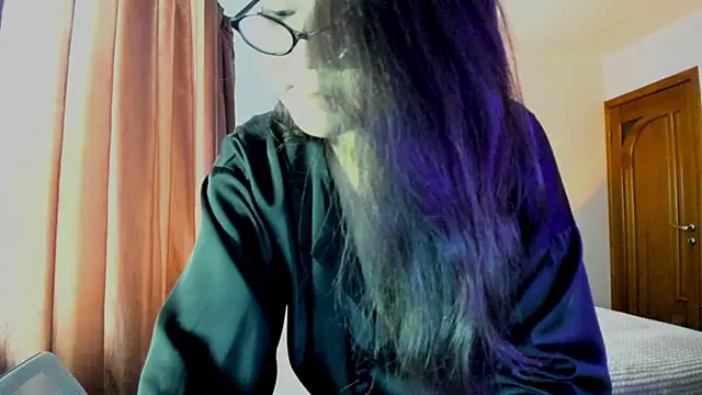 Snapshot of milana_marttt chatting on June 5, 6:52 am milana marttt online show from June 5, 6:52 am