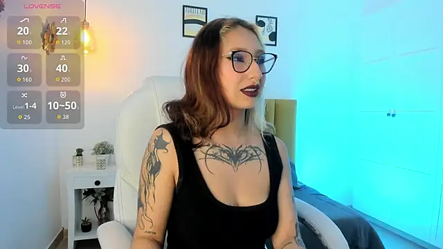 Snapshot of Natasha__monroe chatting on June 13, 12:47 pm Natasha monroe online show from June 13, 12:47 pm