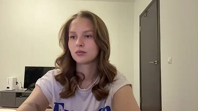 Snapshot of Beverly_Smith chatting on June 8, 4:40 pm Beverly Smith online show from June 8, 4:40 pm
