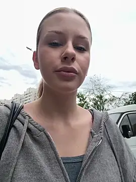 Snapshot of FallenSky chatting on June 15, 3:03 pm FallenSky online show from June 15, 3:03 pm