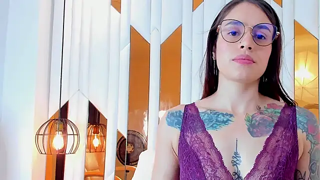 Snapshot of ValeryMontenegro chatting on June 3, 2:33 pm ValeryMontenegro online show from June 3, 2:33 pm
