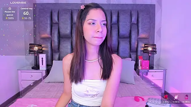 AriRose online show from July 13, 8:11 pm