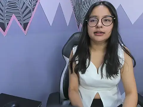 AuroraGreyy online show from June 2, 1:02 pm
