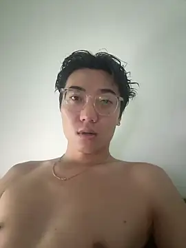 Snapshot of YourBadboy718 chatting on June 14, 7:10 am YourBadboy718 online show from June 14, 7:10 am