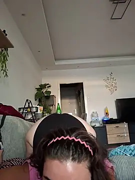 CurvyyMomy online show from July 11, 6:10 pm