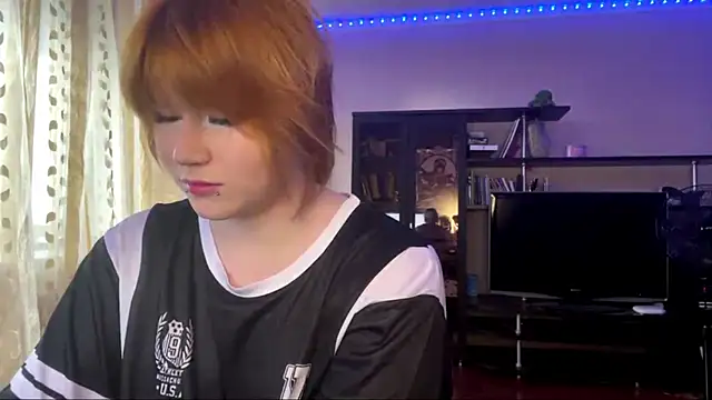 HelloKinki online show from June 8, 4:51 pm