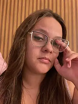 Laryssinha 69 online show from July 13, 11:40 pm