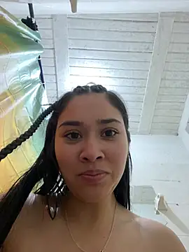Snapshot of adaira31 chatting on June 12, 4:28 pm adaira31 online show from June 12, 4:28 pm