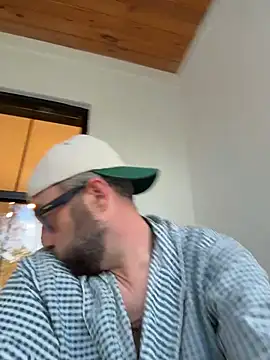 Snapshot of ChefDaddyy chatting on June 10, 11:57 pm ChefDaddyy online show from June 10, 11:57 pm