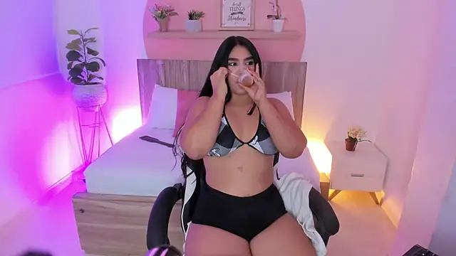 lady venom online show from June 14, 1:25 am