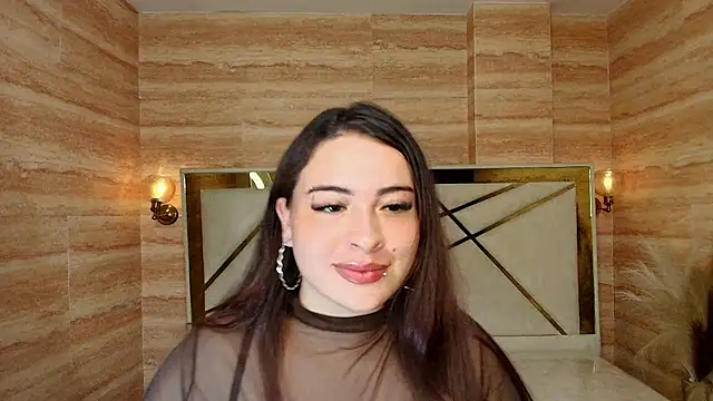 Kiara Moon r online show from June 23, 3:04 am