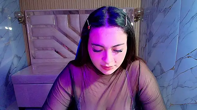 Kiara Moon r online show from July 7, 6:47 am
