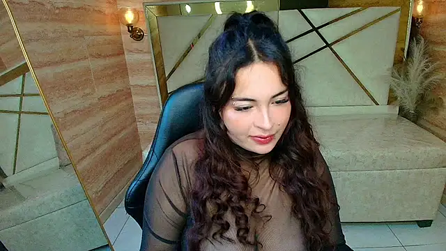 Kiara Moon r online show from July 14, 3:11 am