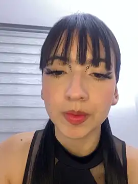 JeyLuxx online show from June 20, 7:00 am