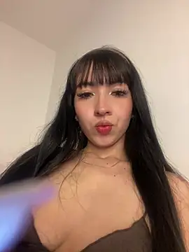 JeyLuxx online show from August 2, 7:29 am