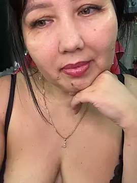 Snapshot of Love__beby chatting on June 7, 9:07 pm Love beby online show from June 7, 9:07 pm