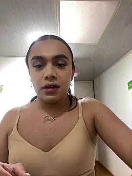 Snapshot of KendaallFox_ chatting on June 1, 11:34 am KendaallFox online show from June 1, 11:34 am