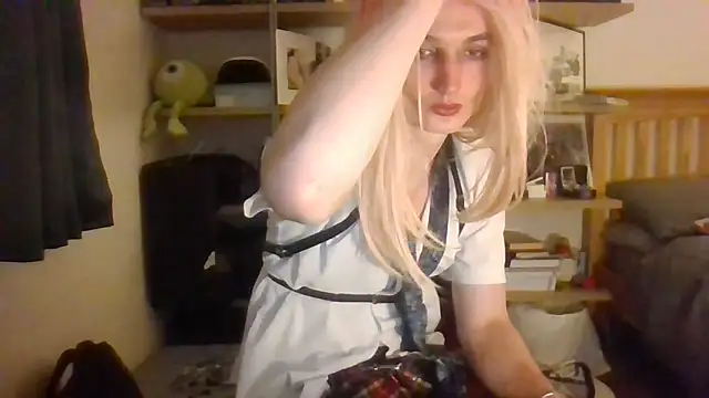 Snapshot of Gabriella_x21 chatting on June 11, 11:14 pm Gabriella x21 online show from June 11, 11:14 pm