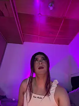 Snapshot of Mia_Frank__ chatting on June 5, 8:47 pm Mia Frank online show from June 5, 8:47 pm