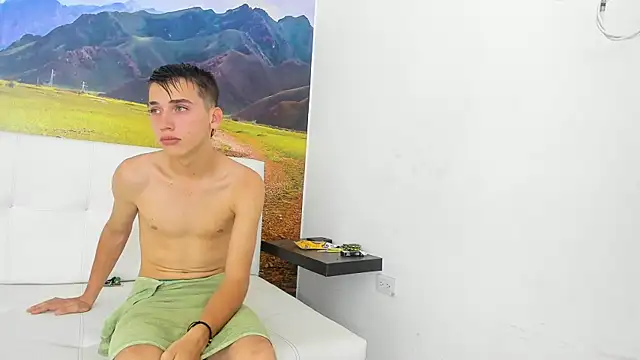 Snapshot of Jhon_coulple18 chatting on June 13, 9:02 pm Jhon coulple18 online show from June 13, 9:02 pm