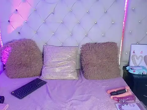 Snapshot of cindysex_ chatting on June 6, 7:51 pm cindysex online show from June 6, 7:51 pm