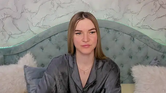 RoxyReignn online show from June 6, 11:31 pm