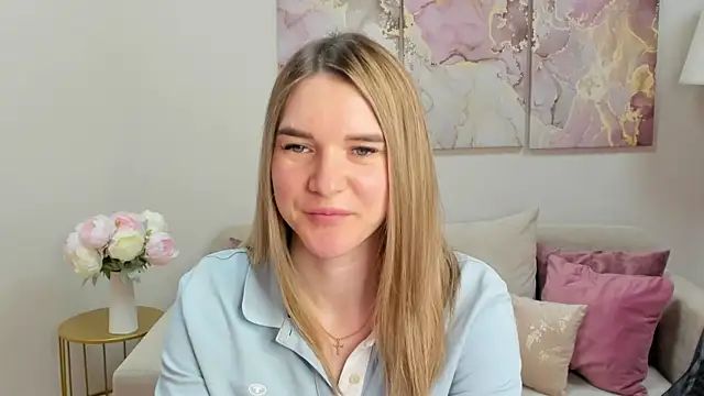 RoxyReignn online show from June 10, 10:08 pm
