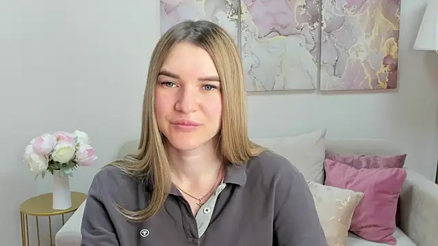 RoxyReignn online show from June 13, 9:57 pm