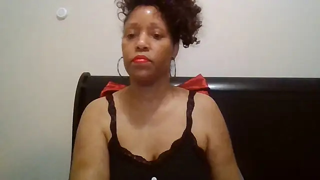 Snapshot of MsDeeLive chatting on May 27, 4:31 am MsDeeLive online show from May 27, 4:31 am