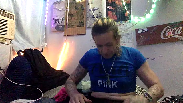 VanillaSnowcones online show from June 5, 3:24 am