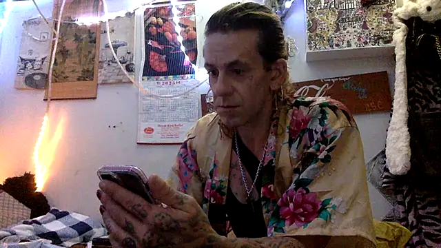 VanillaSnowcones online show from June 9, 1:28 am