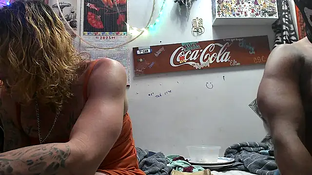 VanillaSnowcones online show from June 15, 12:24 am