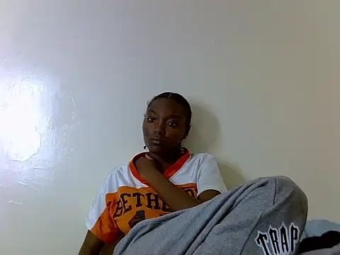 Tasha Arianah online show from July 18, 9:51 pm
