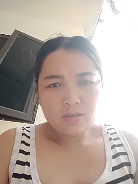 Giee00 online show from June 6, 1:11 am