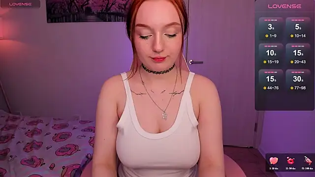 ElaraHex online show from June 25, 8:02 pm