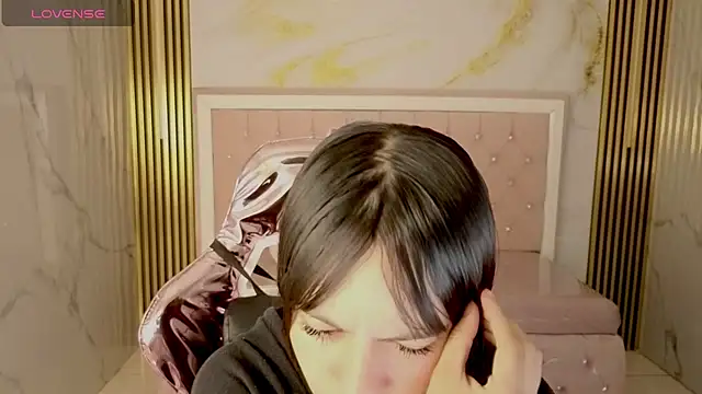 isabeau s online show from July 9, 1:04 pm