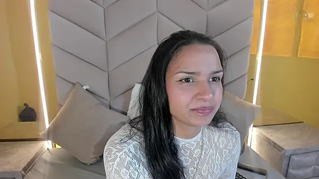 Snapshot of Nova_Aura chatting on May 26, 12:12 pm Nova Aura online show from May 26, 12:12 pm