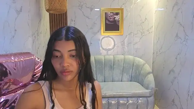valentina gomez s online show from June 3, 2:33 pm