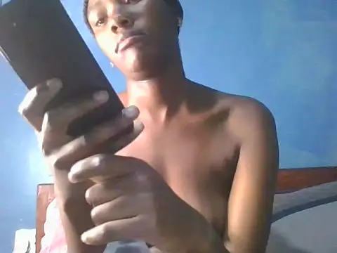 Snapshot of Petite-divaa chatting on June 4, 5:30 pm Petite-divaa online show from June 4, 5:30 pm