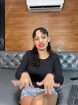 Snapshot of Pisciana_ chatting on June 1, 12:29 pm Pisciana online show from June 1, 12:29 pm